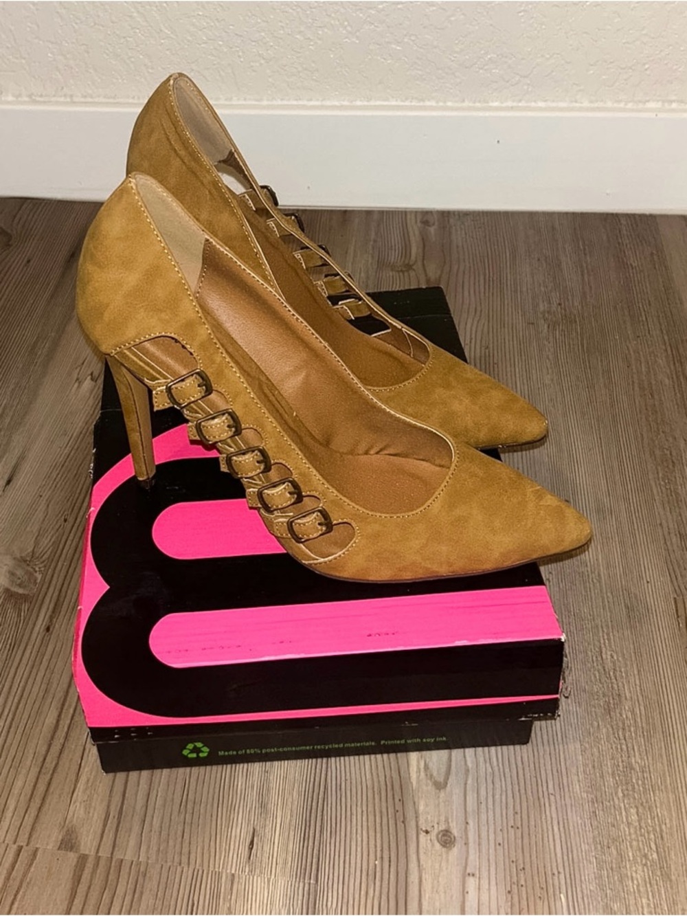 Women's Tan Suede Pointed-Toe Heels
